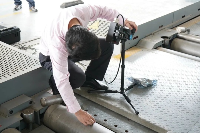 Anche részt vett az elektromos járművek biztonságával kapcsolatos szabvány helyszíni kalibrációs tesztjében